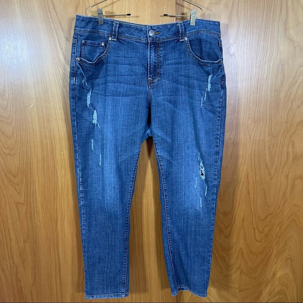 Lane Bryant, Distressed Jeans, Size 22. Excellent Condition!